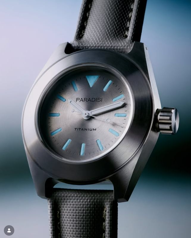 Paradisi RP02 Titanium — side angle with lume